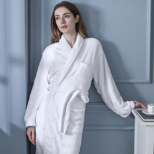 فندق Coral Fleece Bathrobe