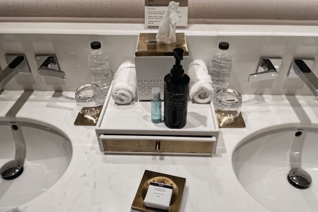 0233212000benu9ta3BFD_W_1080_808_R5_D