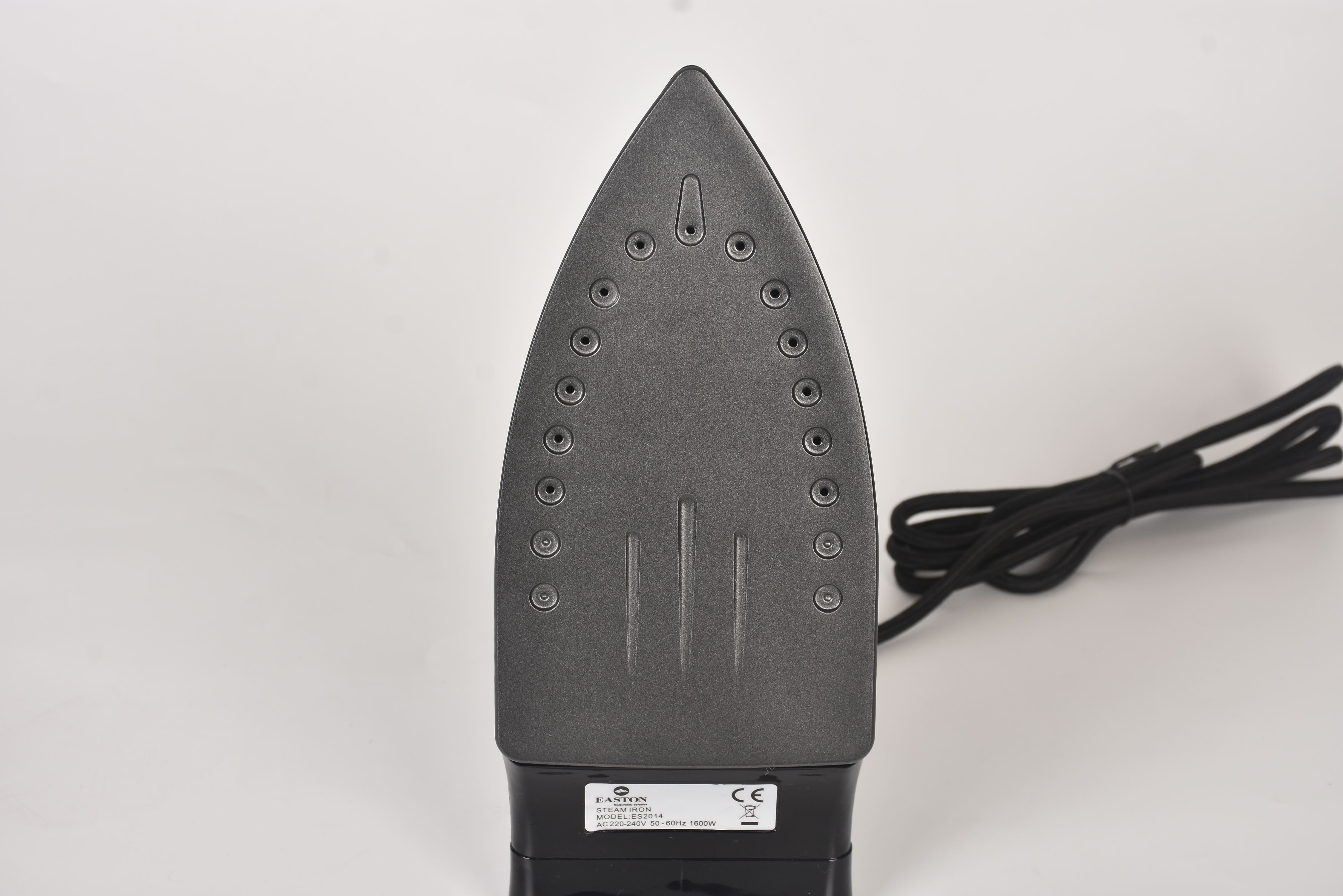 الدليل النهائي لاختيار أفضل مكواة فندقية: نصائح أساسية لتجارب سلسة وخالية من التجاعيد